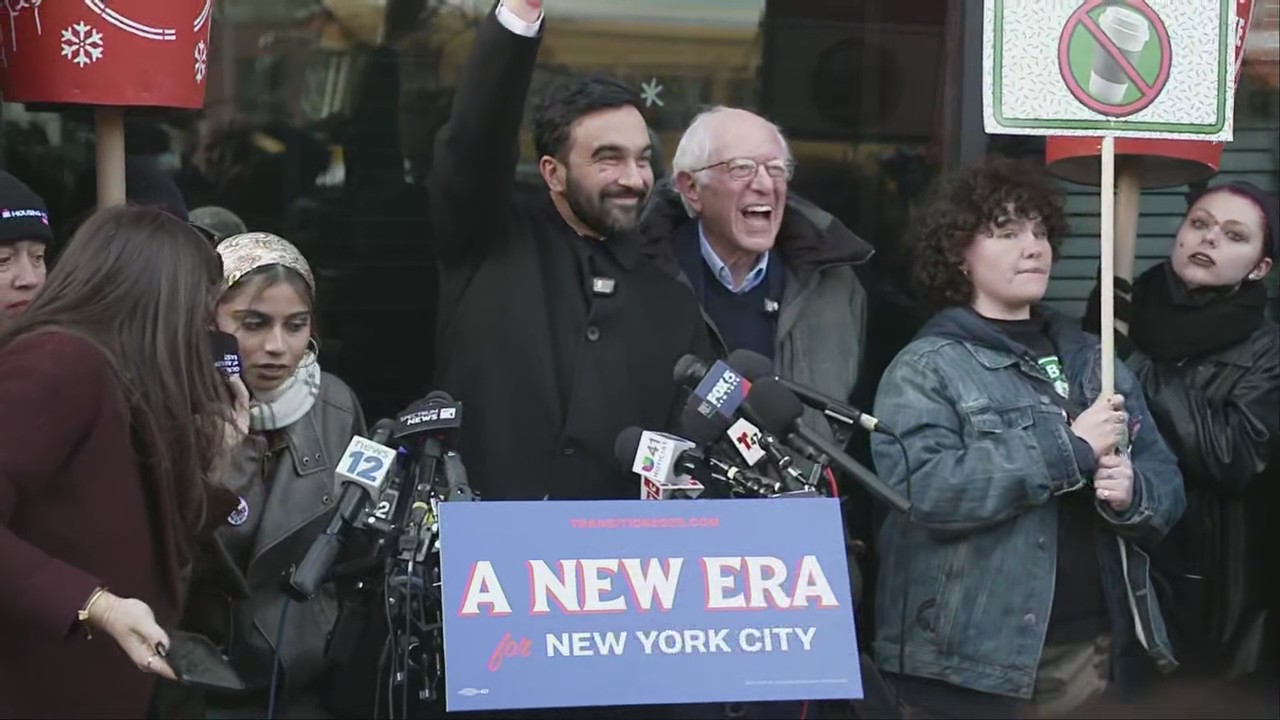 Video thumbnail for FULL: Mamdani, Sanders join striking NYC Starbucks workers