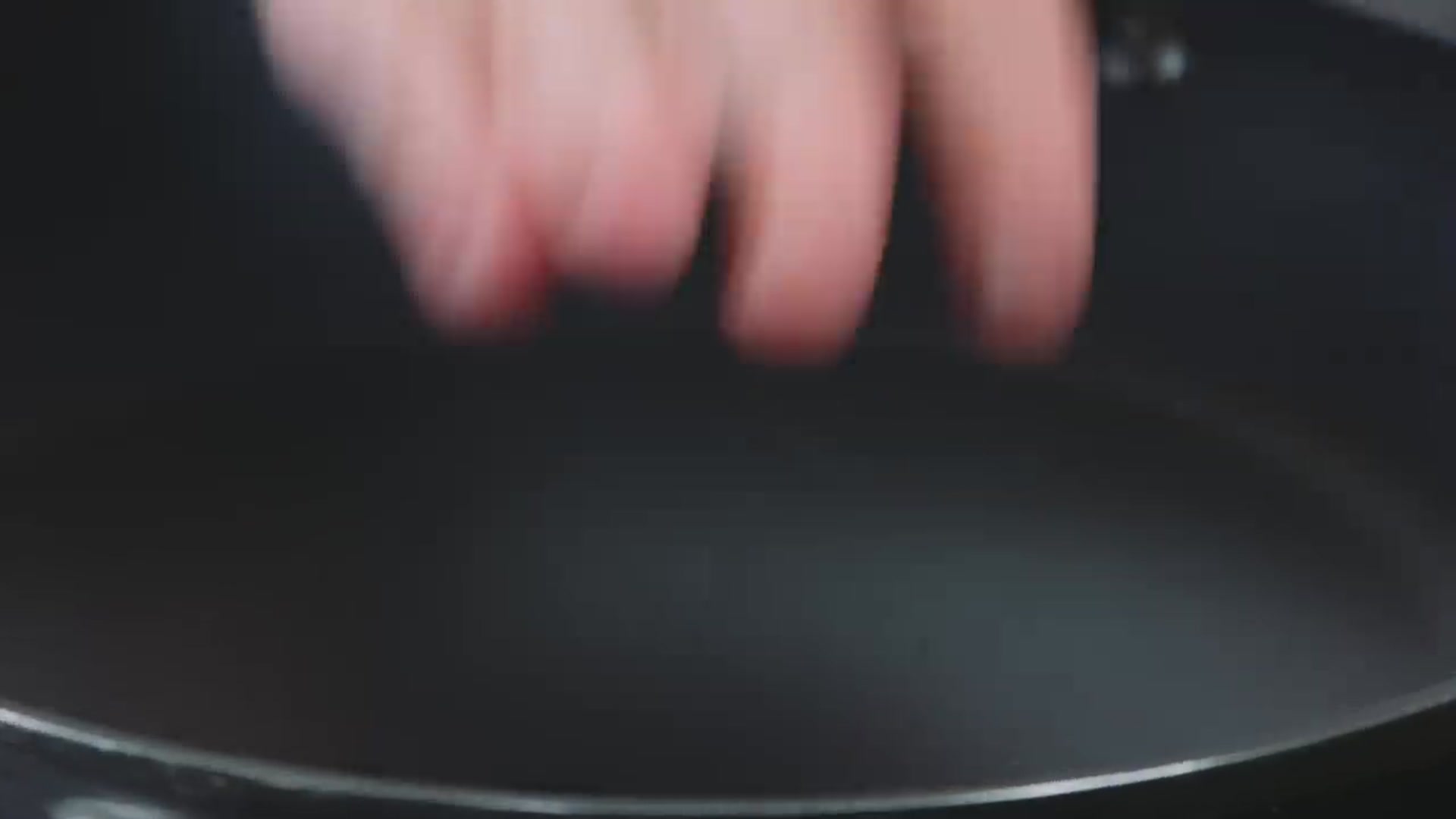 Video thumbnail for How to cook steaks the traditional way(720P HD)