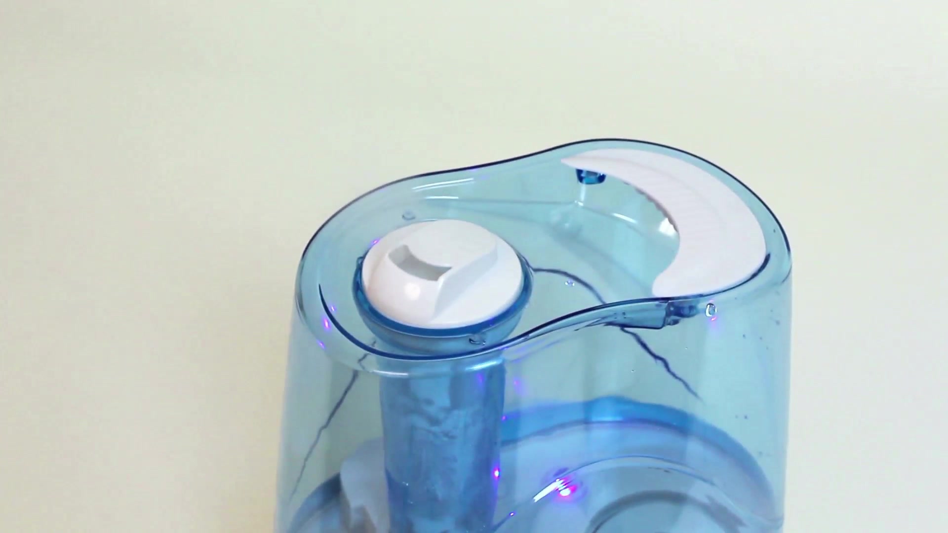 Video thumbnail for Is It Safe to Run a Humidifier All Night?