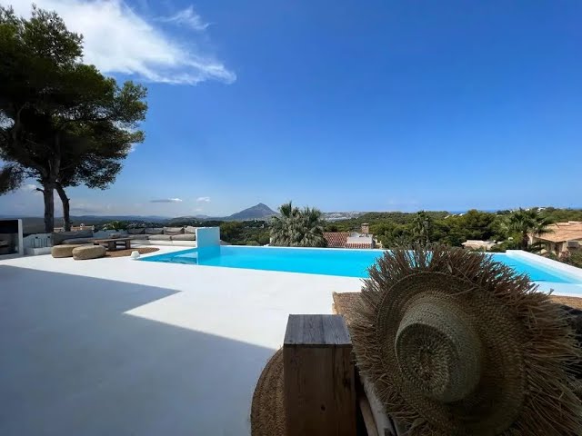 Video thumbnail for Reduced Price - Modern Villa with Beautiful Views in Balcon al Mar, Javea