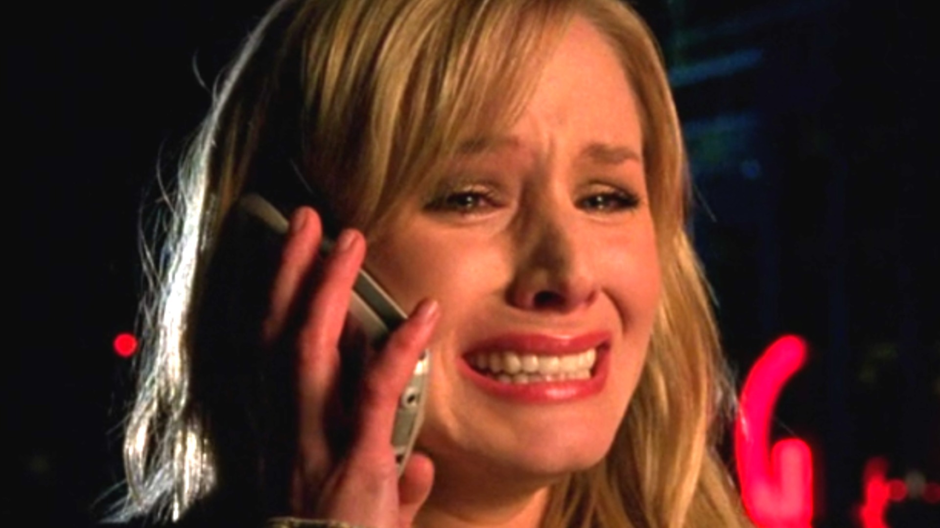 Video thumbnail for The Real Reason We Never Got To See Veronica Mars Season 5
