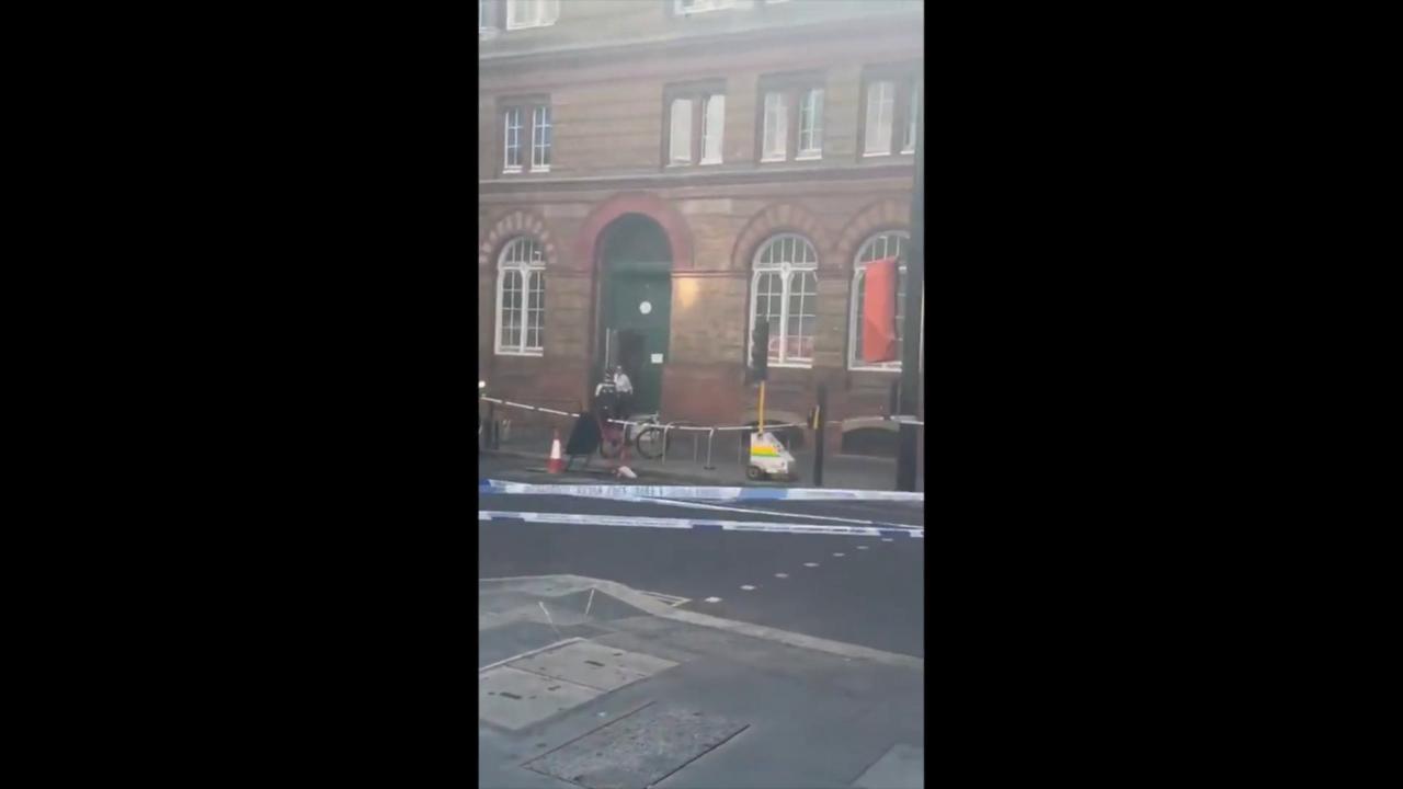 Video thumbnail for London: 4 Injured In Covent Garden Stabbing.