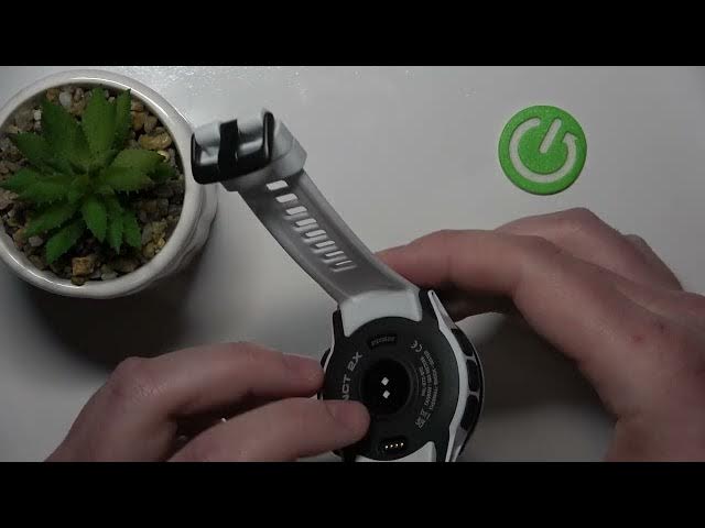 Video thumbnail for How to Monitor Your Stress Levels with a Garmin Watch