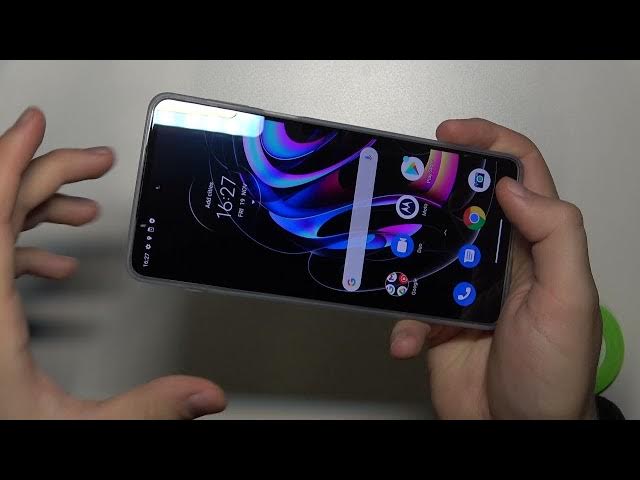 Video thumbnail for Does the Motorola Edge 20 Pro come with Default Screen Protection installed? EU Distribution