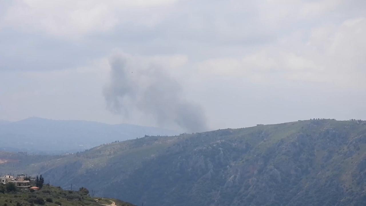 Video thumbnail for Lebanon: 10 killed, 16 injured in fresh Israeli airstrike in southern Lebanon.