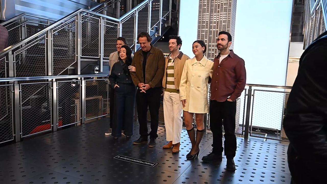 Video thumbnail for NY: Cast of Apple TV 'Shrinking' Visits Empire State Building.