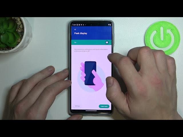 Video thumbnail for Find & Manage Display Settings  on MOTOROLA Edge 20 Pro – Display Functions