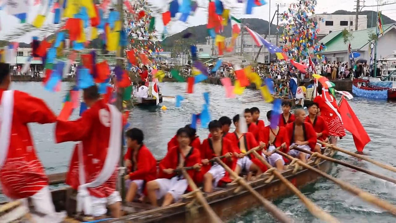 Video thumbnail for Japan: Purification ritual at western Japan shrine.