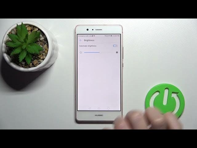 Video thumbnail for HUAWEI P9 Lite and Display Settings - How to Activate Auto-Brightness Mode