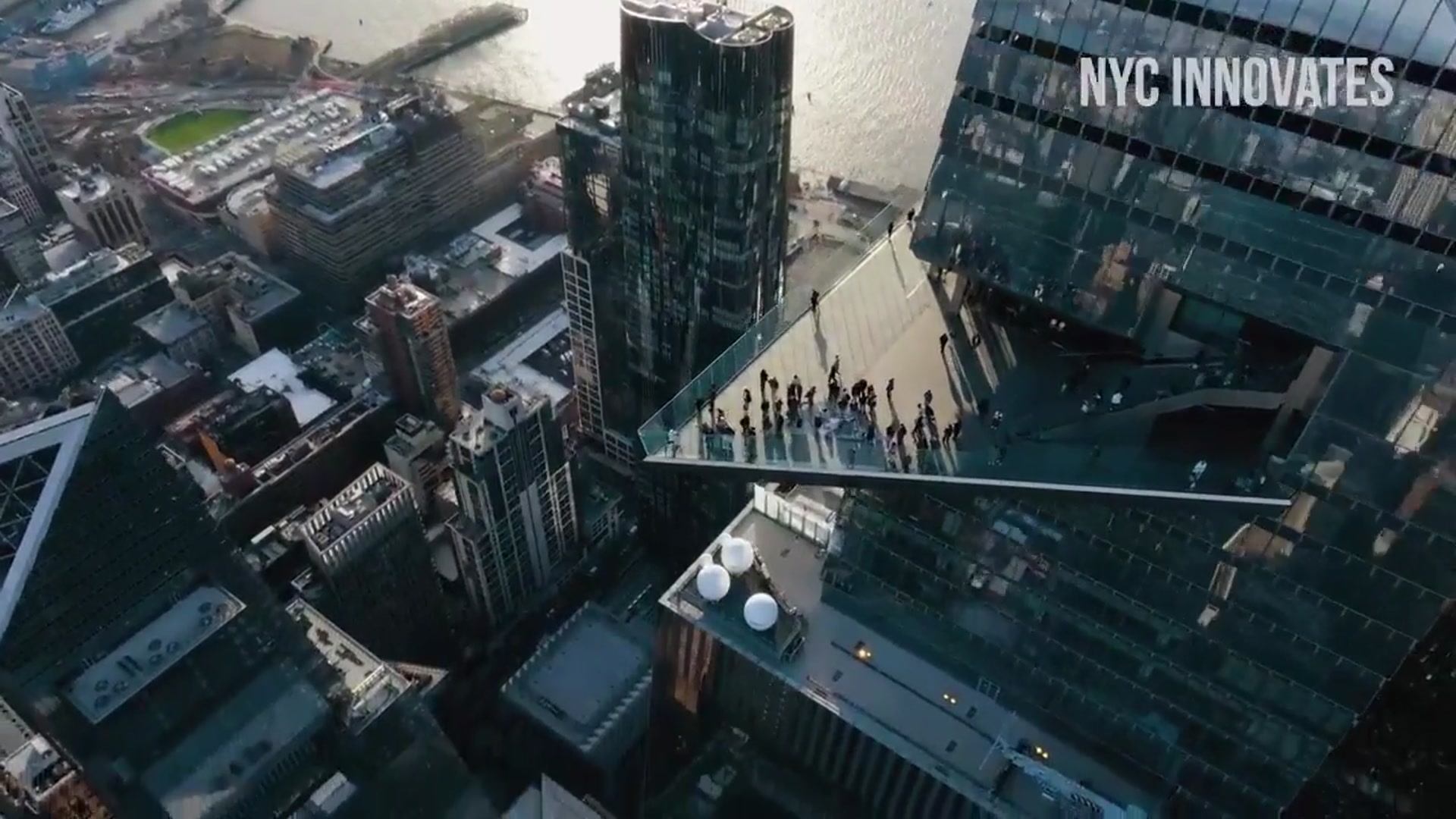 Video thumbnail for How NYC Reinvented the Observation Deck - Inside the New Edge
