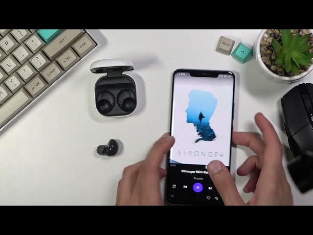 Video thumbnail for UNBOXING of SAMSUNG Galaxy Buds2 – First Impression & Overview