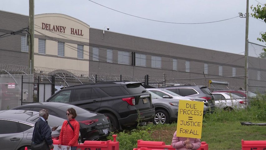 Video thumbnail for Two members of Congress say Delaney Hall needs to be shutdown after tour of detention facility