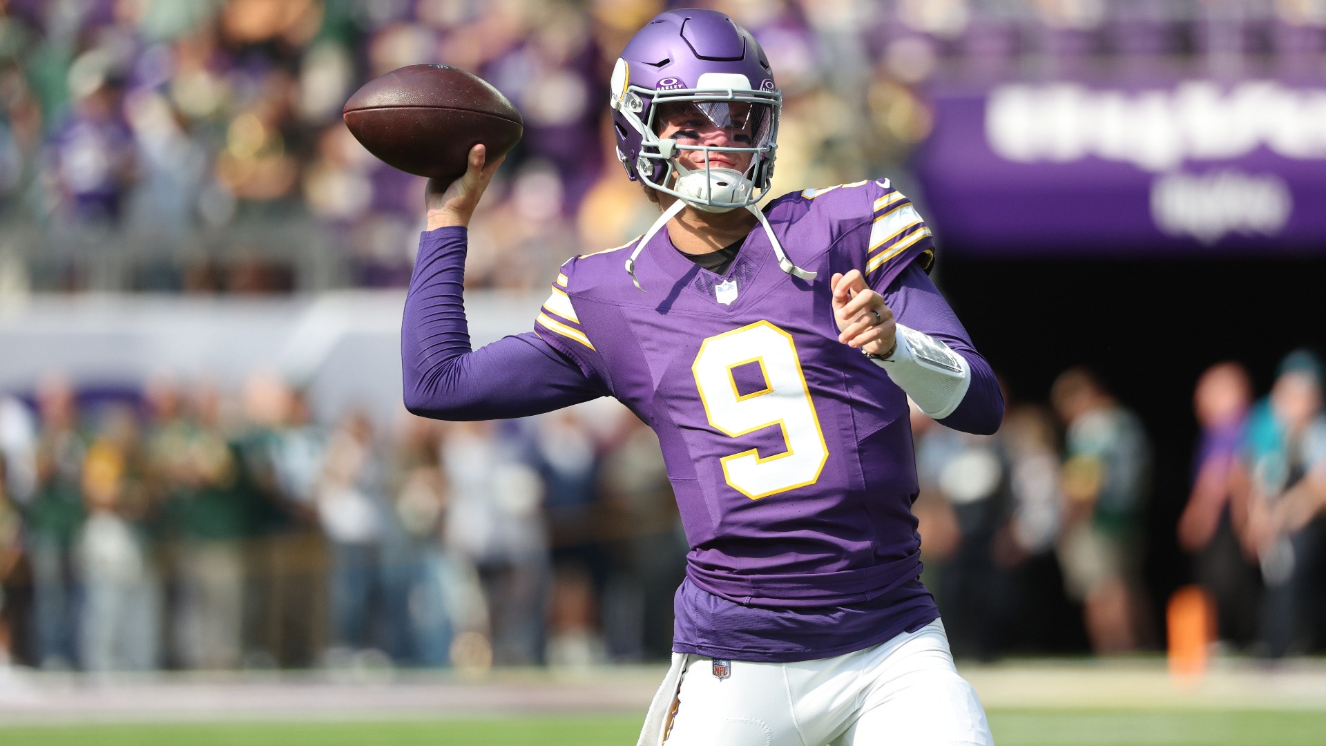 Video thumbnail for Giants Trade for J.J. McCarthy to Enhance Depth Behind Winston