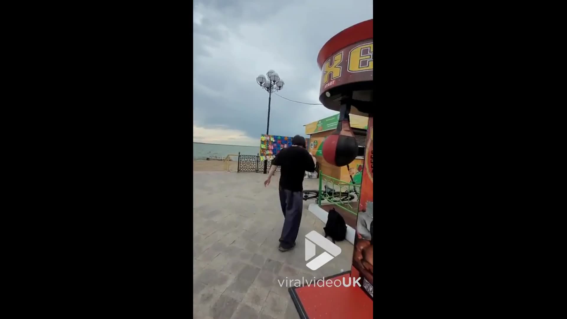 'Video thumbnail for VV5005 Missed punch at boxing arcade machine'