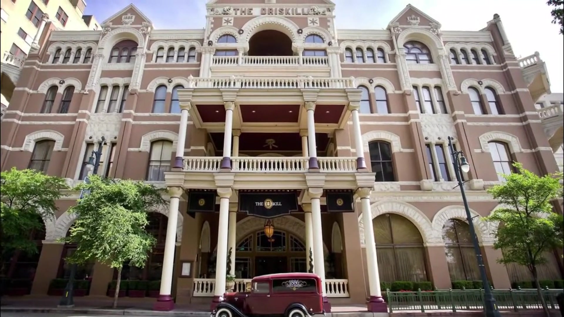 Video thumbnail for Top 10 Best Hotels to Visit in Austin_ Texas _ USA - English(720P_60FPS)