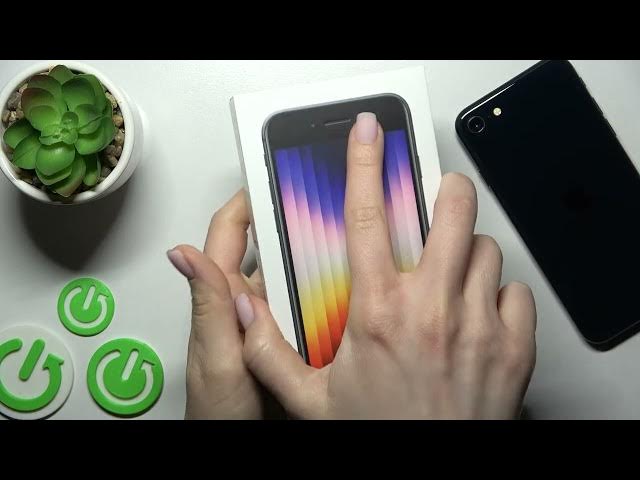 Video thumbnail for Does iPhone SE 2022 Comes with Case?