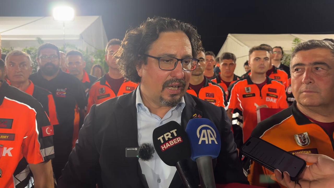 Video thumbnail for Venezuela: Turkish rescue teams honored in Venezuela after quake mission.