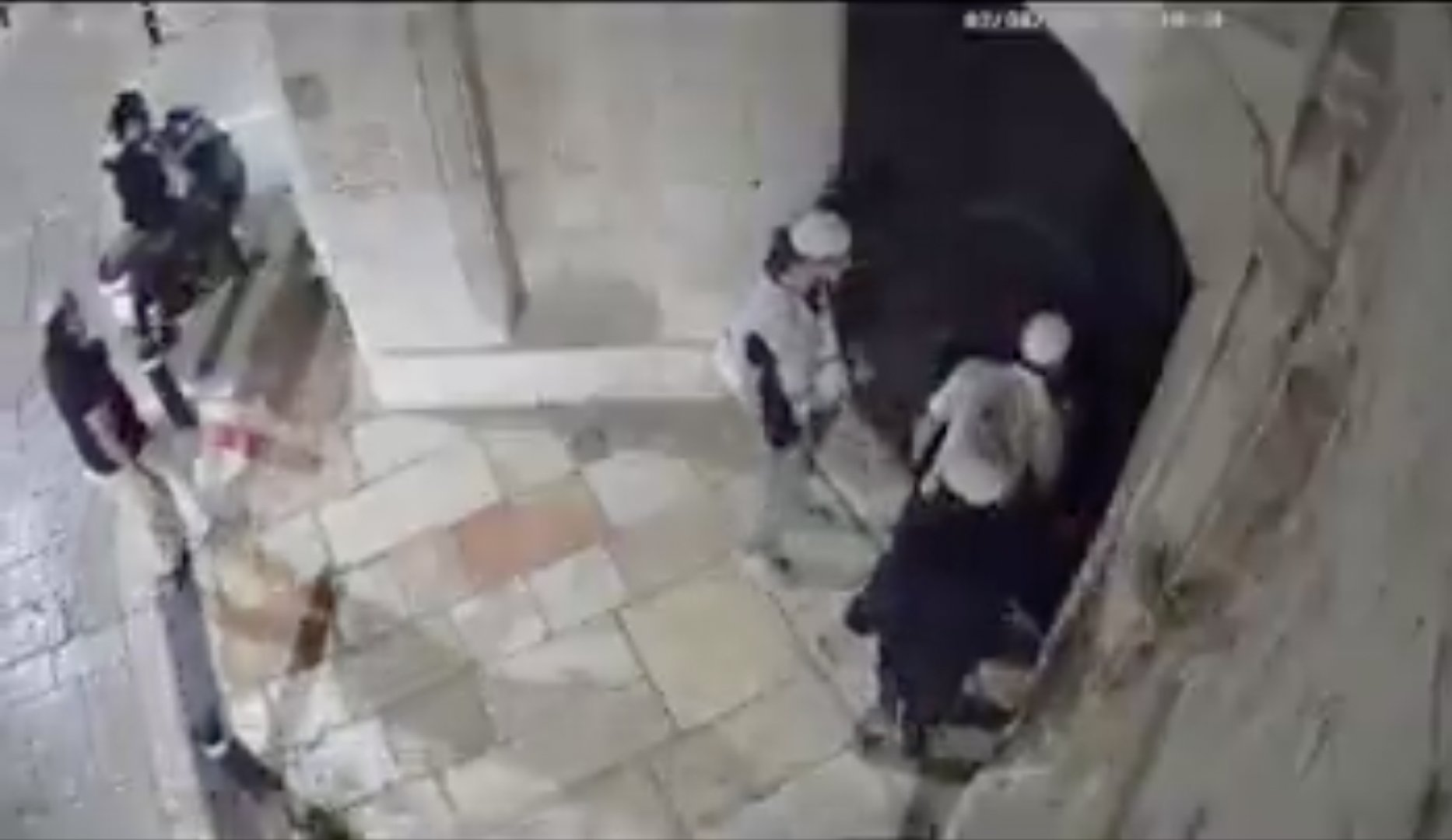 Video thumbnail for Israelis attack Armenian monastery in Jerusalem's Old City