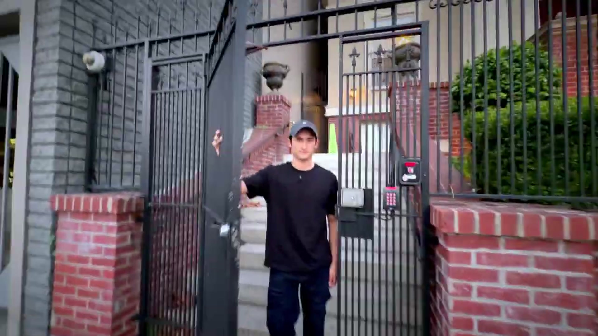 Video thumbnail for THIS  20M Dream Hacker House in SF  Ft. Actioners (720P HD)