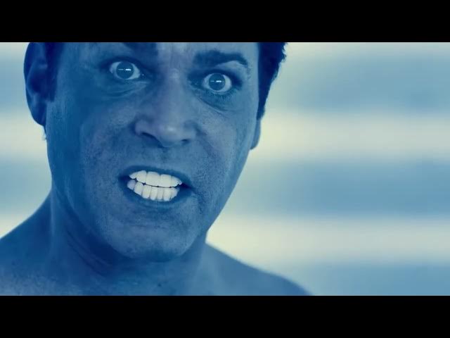 Video thumbnail for Cops Have No Idea They’re Dealing With a Man Packing an 856 IQ