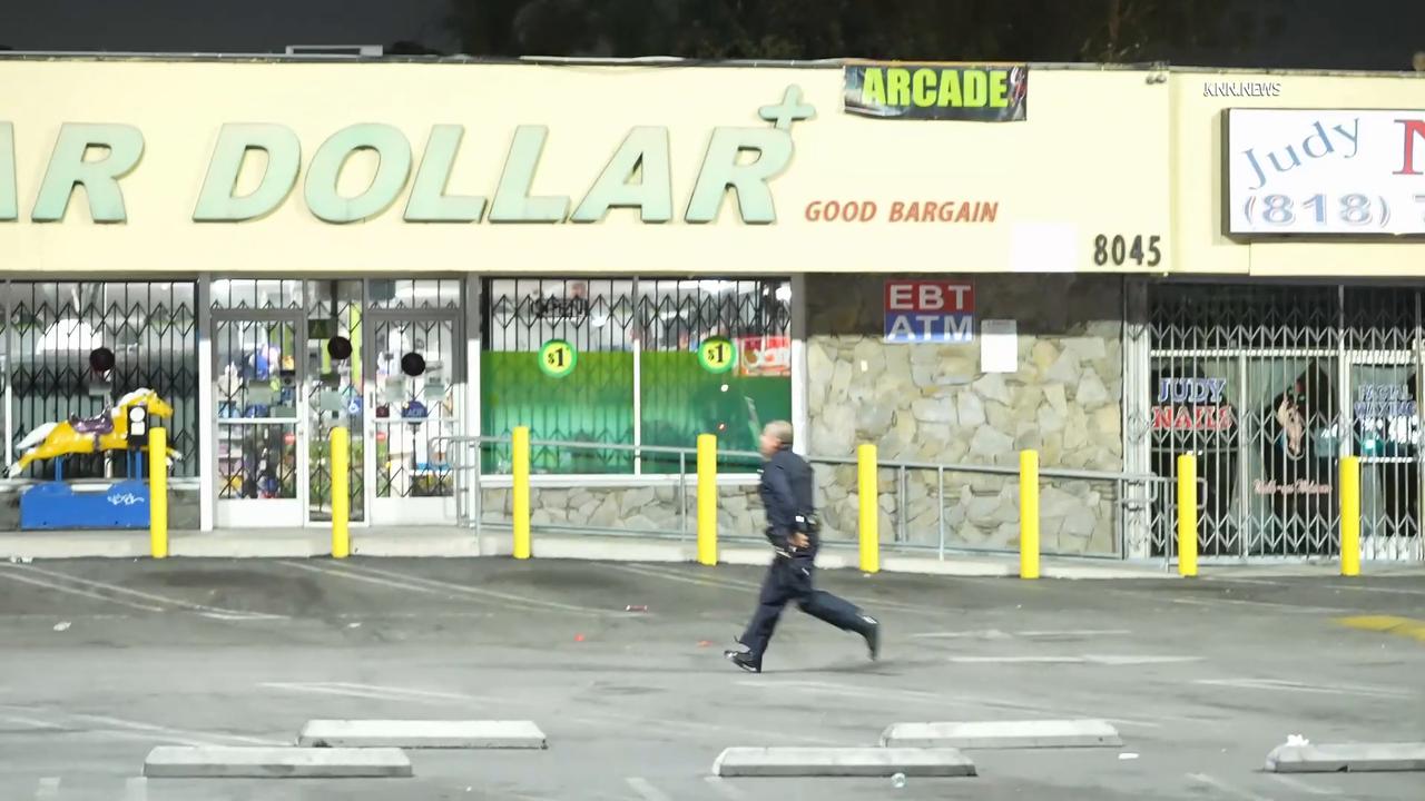 Video thumbnail for US, Los Angeles: Sun Valley Police Perimeter Set After Pawn Shop Break-In Attempt Part 2.