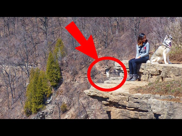 Video thumbnail for Woman’s Photo Went Viral Due To Something Hidden In The Background