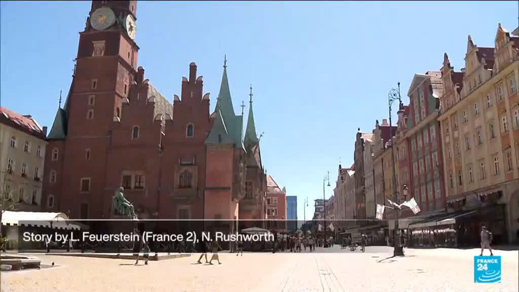 Video thumbnail for Europe swelters under record heat