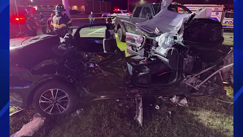 Video thumbnail for Man killed, two others hurt in North Patchogue crash