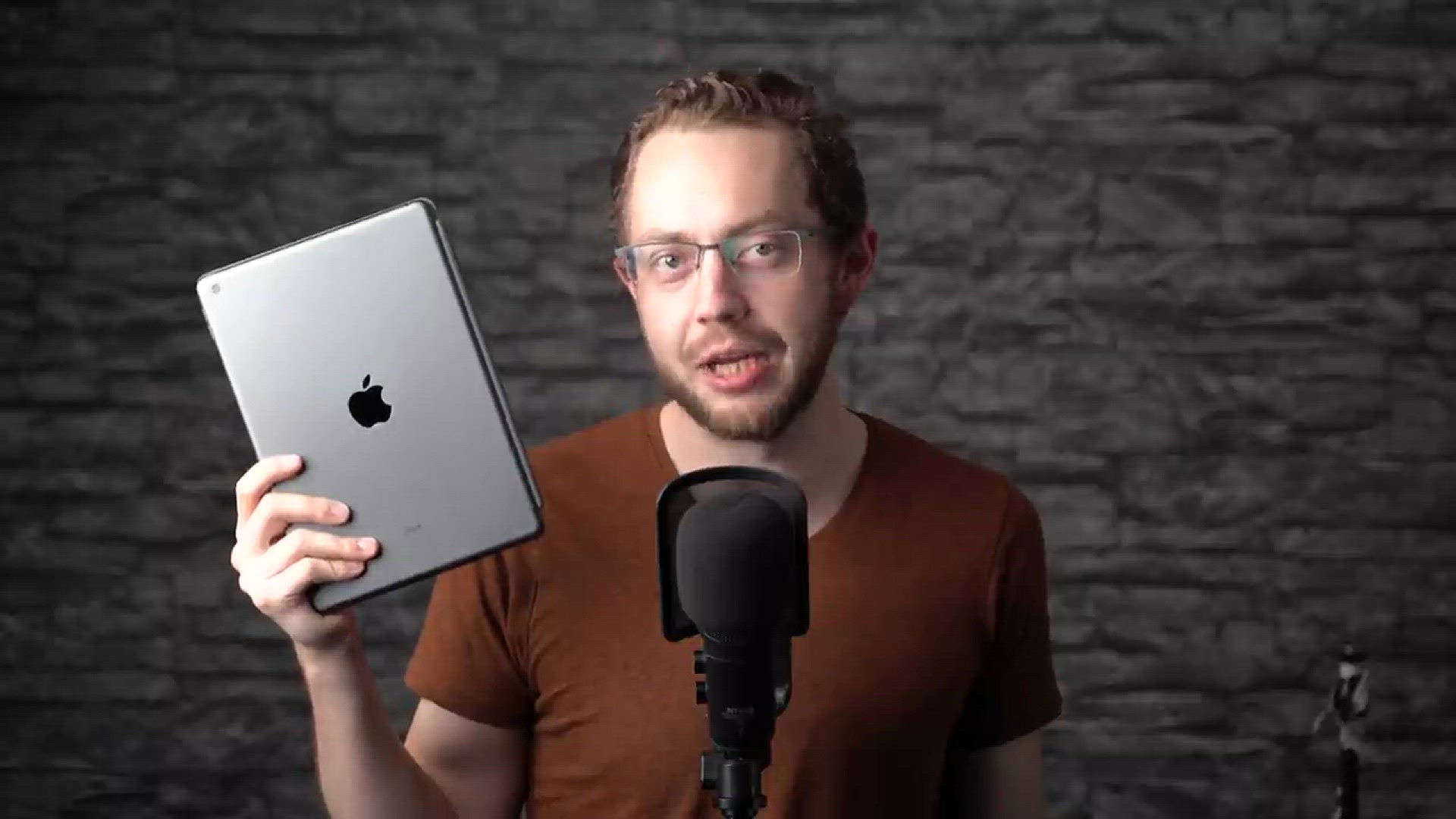 Video thumbnail for Apple iPad 8 Review: Faster Than Most Android Tablets