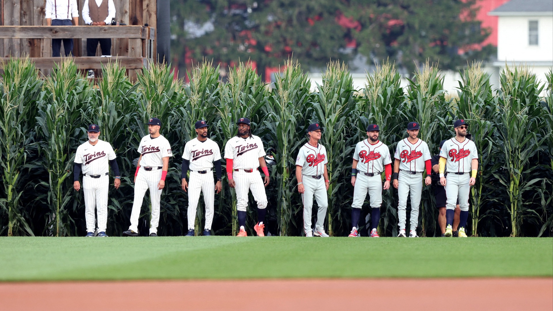 Video thumbnail for Field of Dreams Game Viewership Falls Short on Netflix