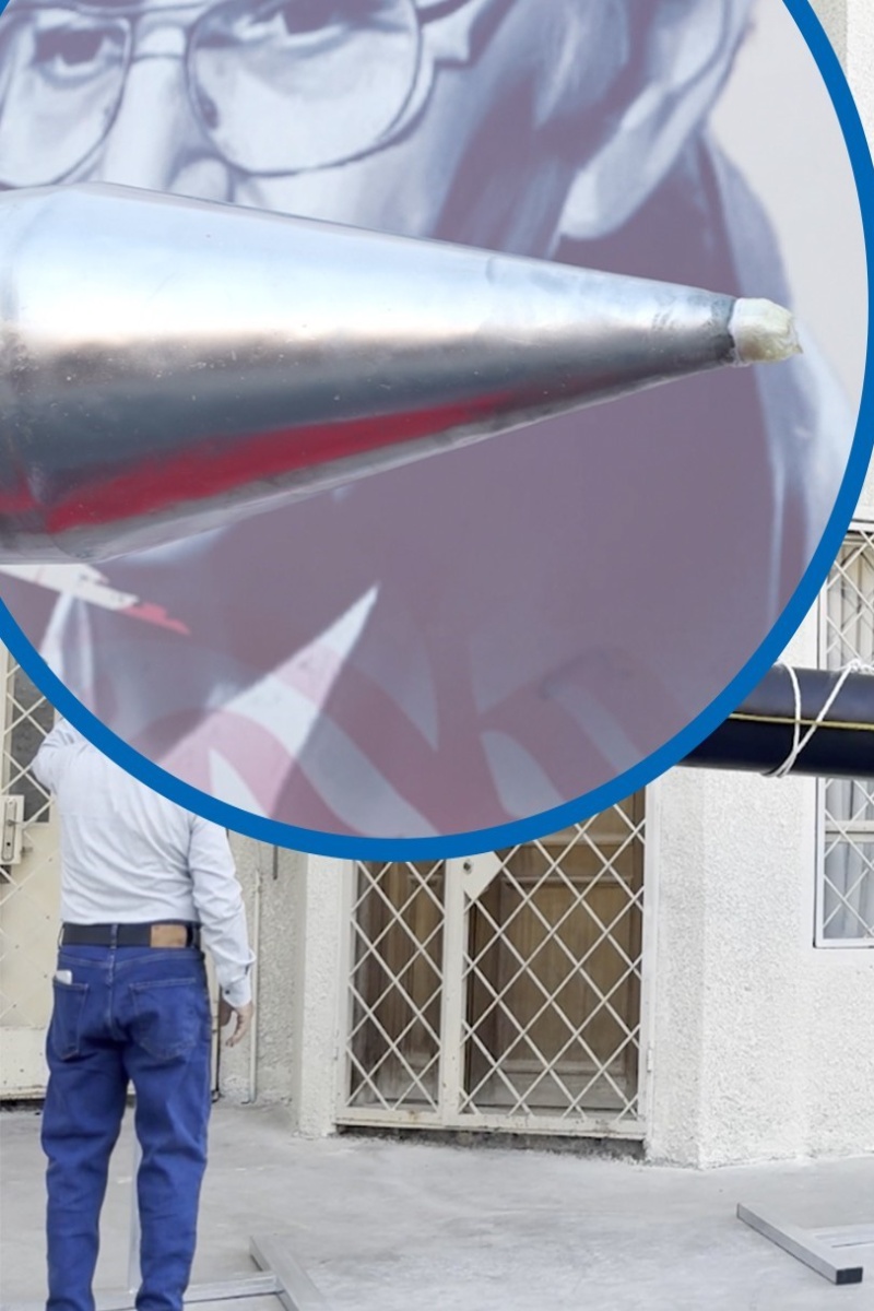 Video thumbnail for Largest ball point pen - 7.10 metres (23 ft 3 in) made by by DHA Siamwalla Ltd.
