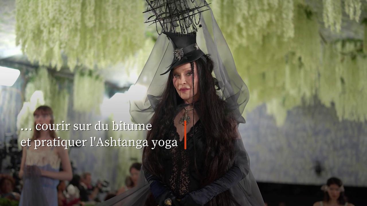 Video thumbnail for Madonna a sacrifié ses genoux pour la scène.