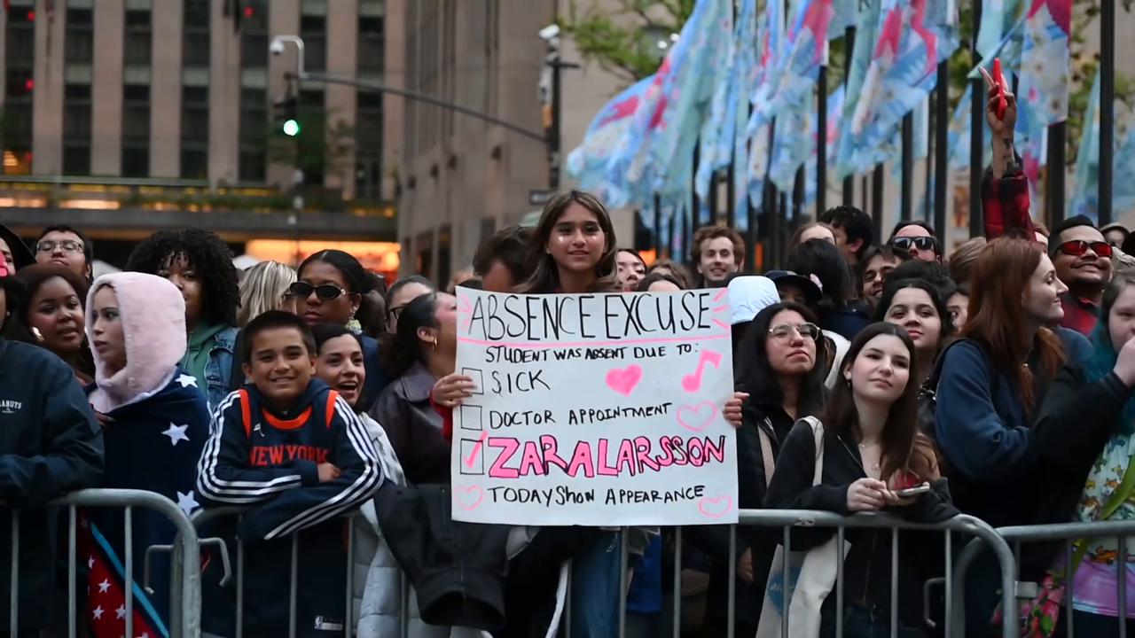 Video thumbnail for US: ZARA Larsson greets by her fans on the TODAY SHOW CONCERT SERIES on NBC. 6.