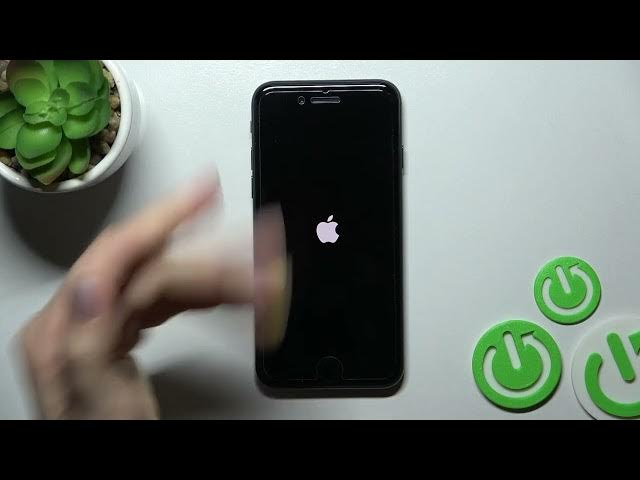 Video thumbnail for How to Switch On iPhone SE 2022 - APPLE Phone Activation