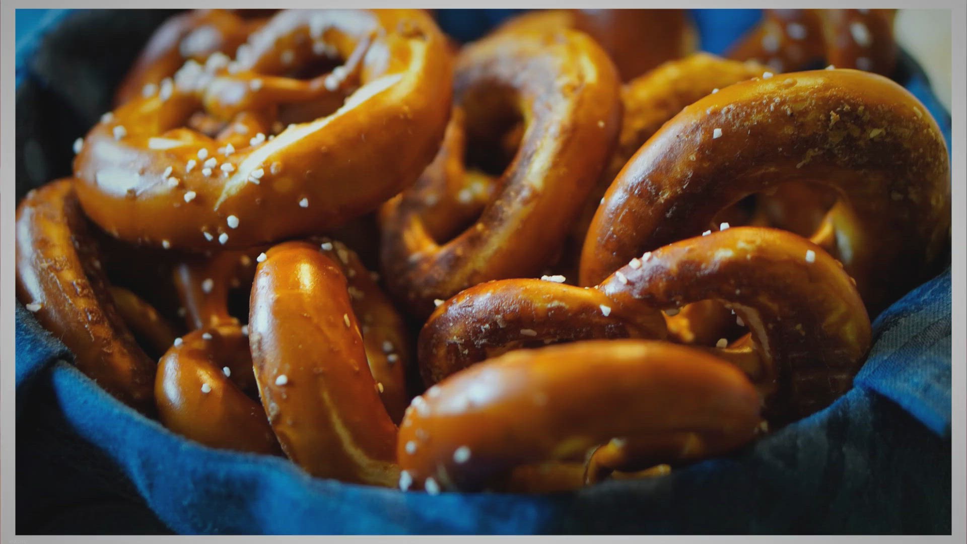 Video thumbnail for So viel wiegen Brezeln (versch. Sorten und Marken)