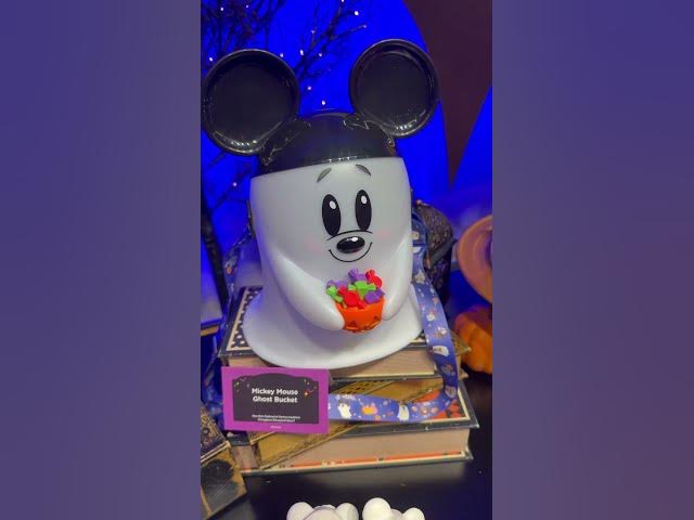 Video thumbnail for Bucket is cute! #disneyland #disneyland70 #halloweentime #shorts #mickeymouse #disney #traveltips