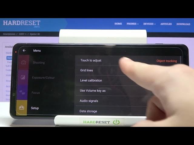 Video thumbnail for How to Turn On/Off Grid Lines in SONY Xperia 1 Manual Camera Modes