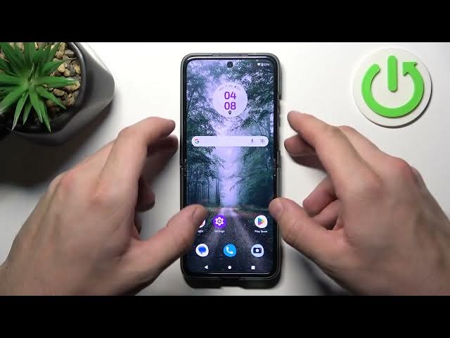 Video thumbnail for Does Motorola Razr 40 Have Headphones Jack – Connect Headphones
