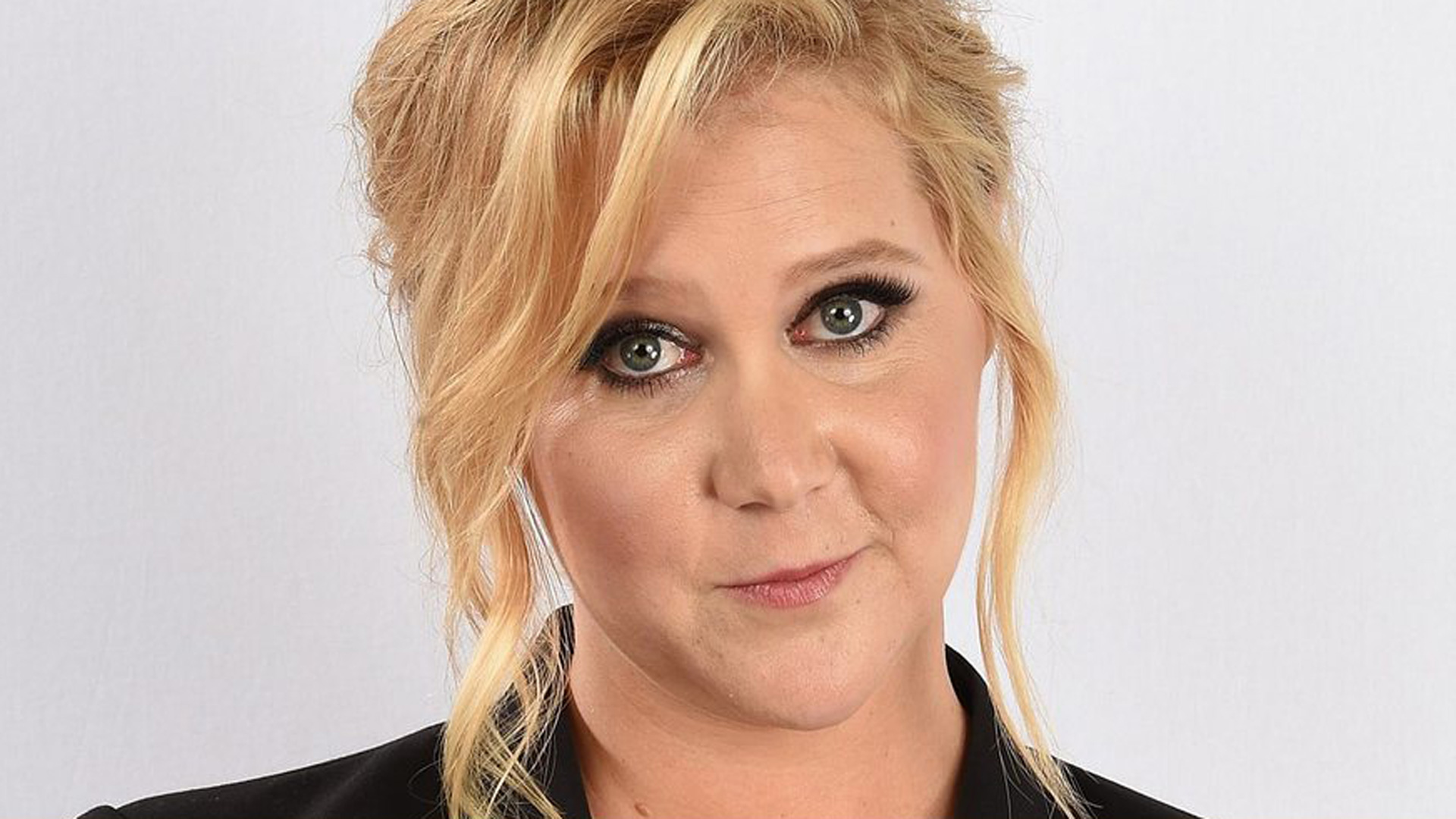 Video thumbnail for Sketchy Things About Amy Schumer Everyone Ignores