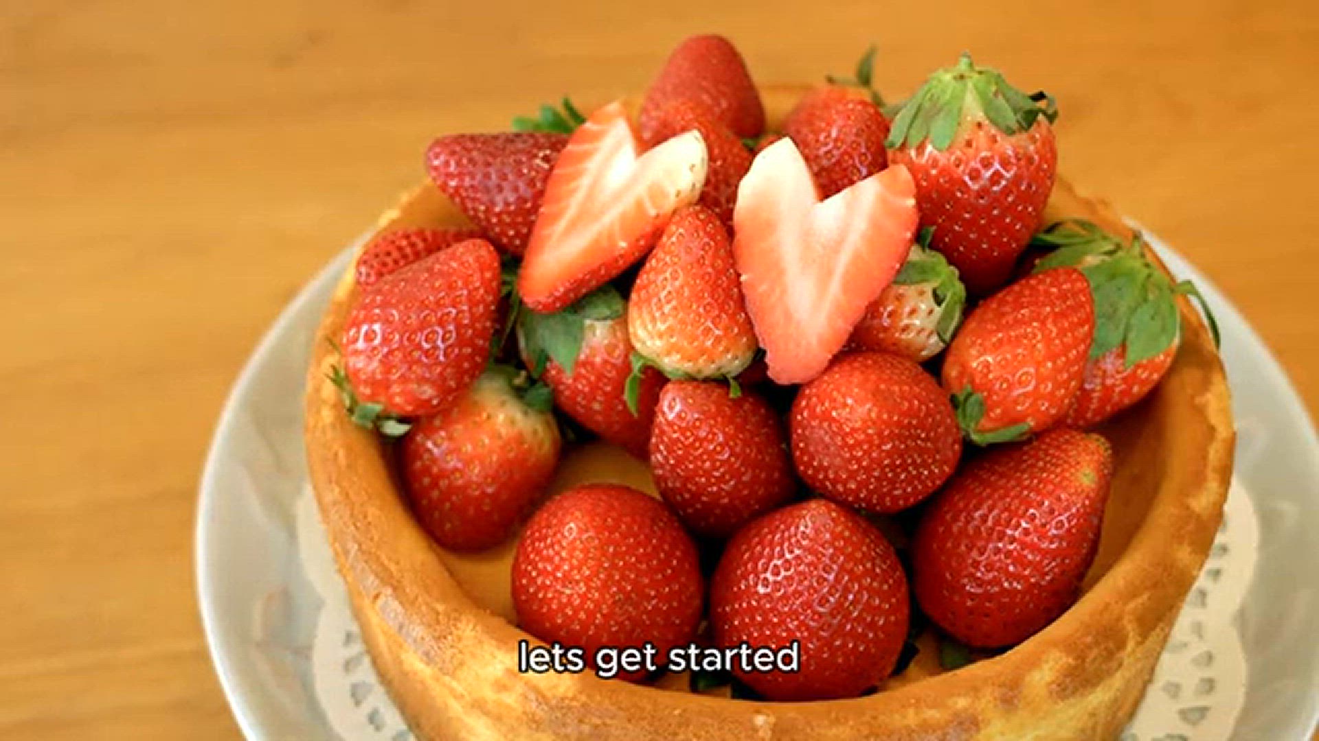 Video thumbnail for Strawberry Crunch Cheesecake Cones Recipe