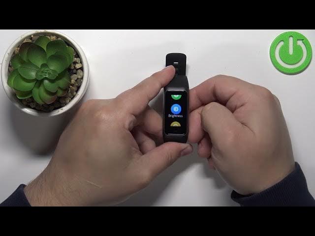 Video thumbnail for How to Adjust Screen Brightness in Amazfit Band 2?