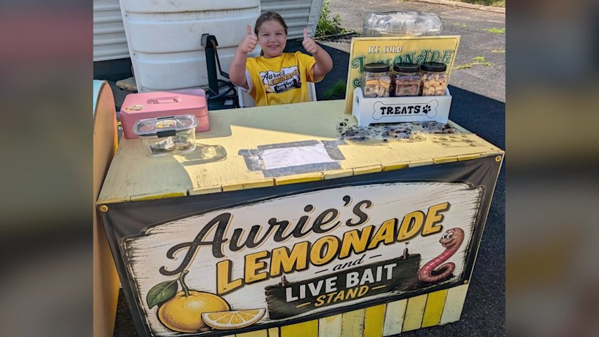 Video thumbnail for Jersey Proud: Aurie’s Lemonade and Live Bait stand gives back
