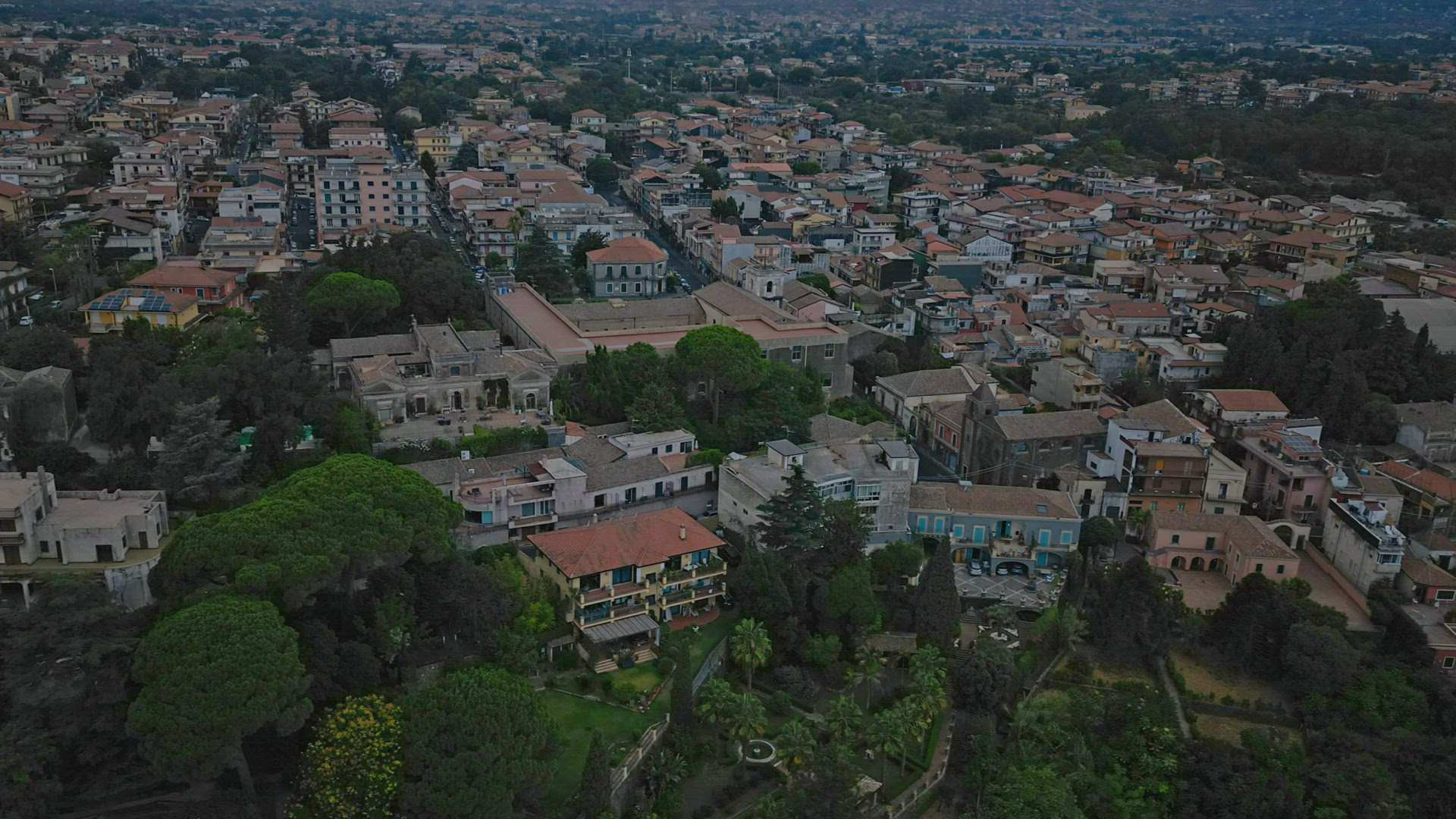 'Video thumbnail for DJI Mini 3 Pro: Waypoint Hyperlapse with abrupt change of direction'