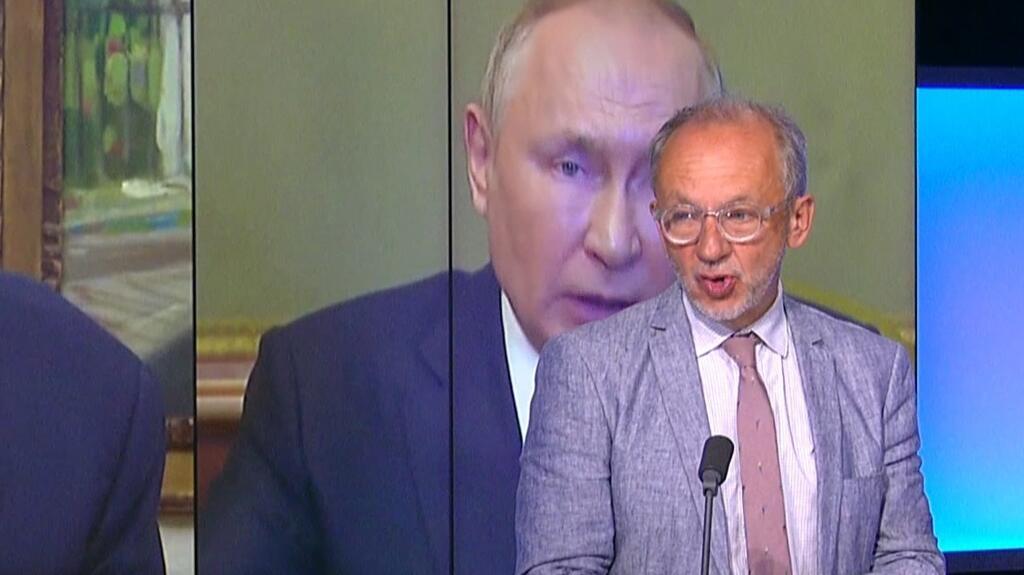 'Video thumbnail for Putin hails Trump’s "energetic and sincere" efforts to end Ukraine war'