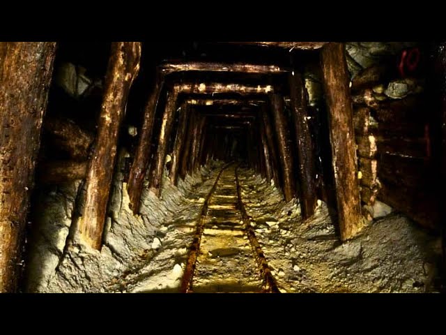 Video thumbnail for Man Finds Hidden Gold Mine Beneath The Surface When He Was Inspecting His House !