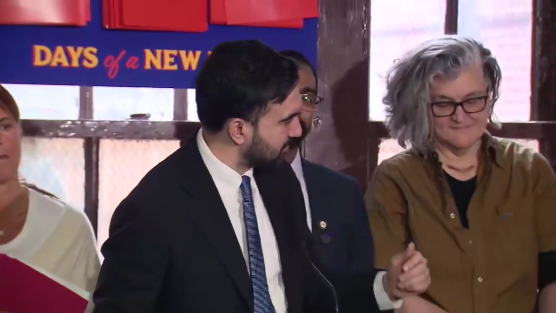 Video thumbnail for FULL: Mamdani makes housing-related announcement