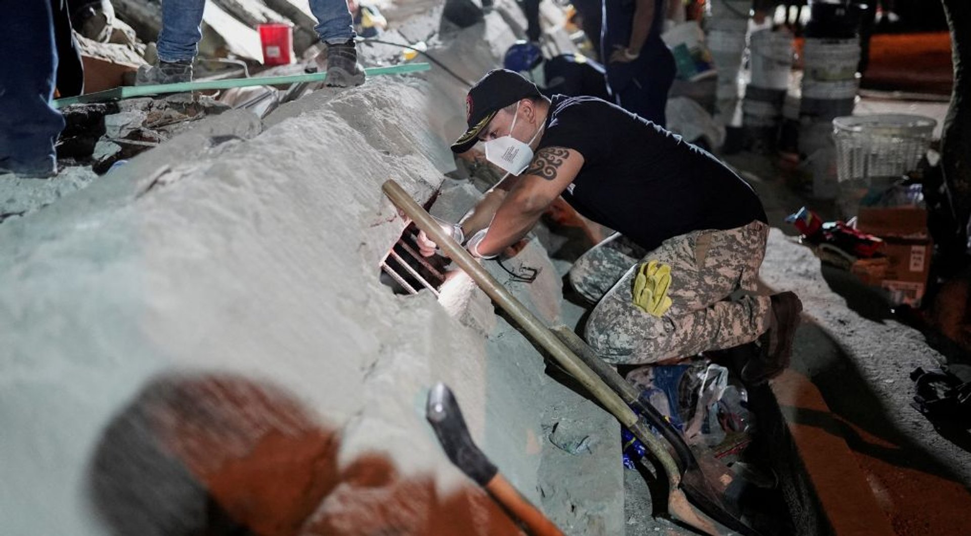 Video thumbnail for Colombia earthquake death toll rises above 200 as rescuers race to find survivors
