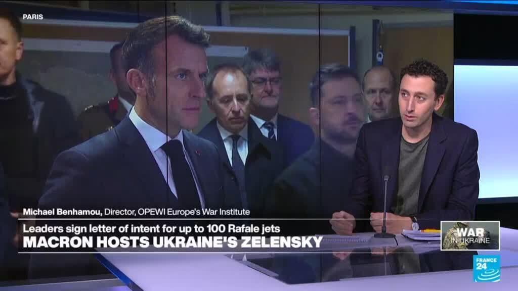 Video thumbnail for Macron hosts Ukrainian leader Zelensky at the Elysée Palace