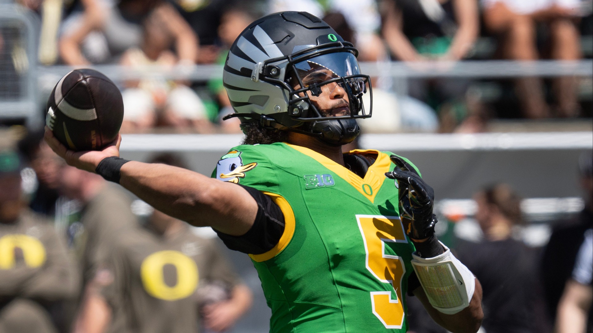 Video thumbnail for Dante Moore's Stellar Prospects as a Top Future NFL Draft Pick