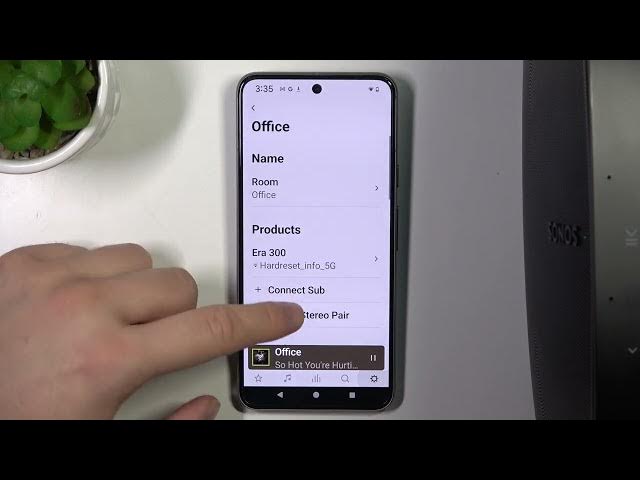Video thumbnail for How to Enable / Disable Status Light in Sonos Era 300?